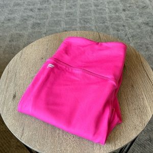 Neon pink fabletics leggings